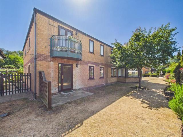Flat for sale in Baron St Martin, Barholm