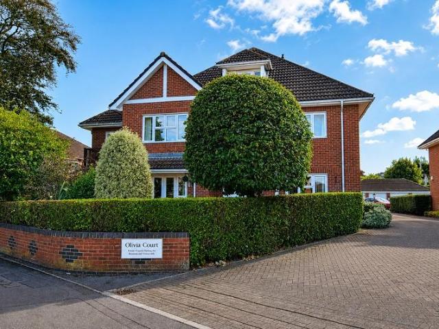 Flat for sale in Old Milton, Ashurst Bridge