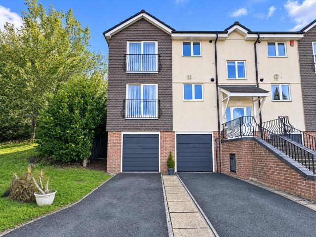 Flat for sale in Belliver, Plymouth