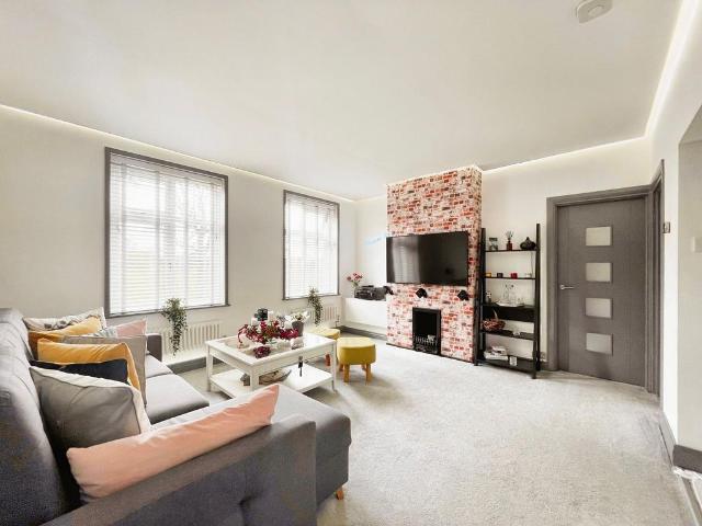 Flat for sale in Burnt Oak, Greater London