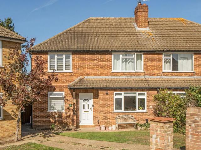 Flat for sale in Cuddington, Epsom and Ewell