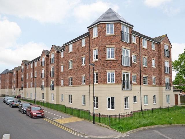 Flat for sale in High Field, York