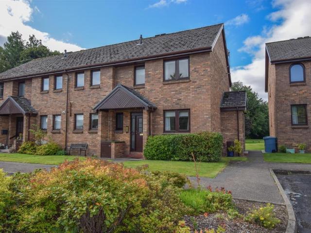 Flat for sale in Lentran, Scotland