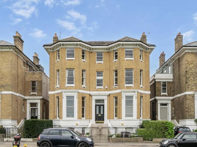 Flat for sale in London Borough of Lewisham, Deptford