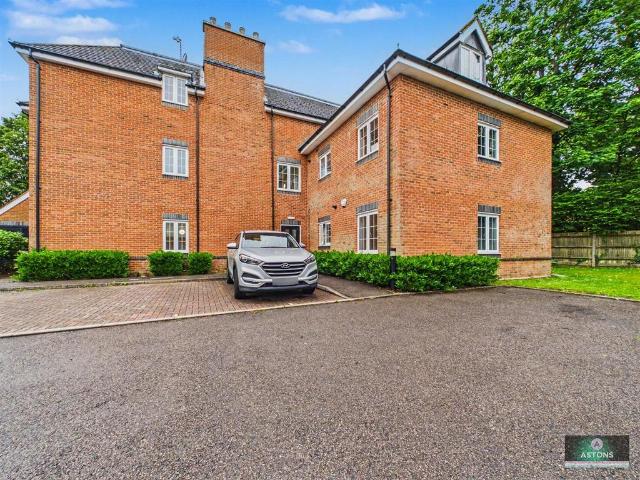 Flat for sale in Glynde, West Sussex