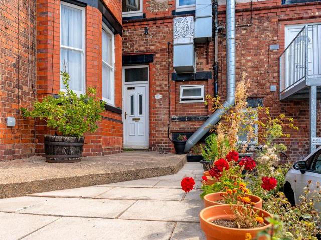 Flat for sale in Helsby, Alvanley