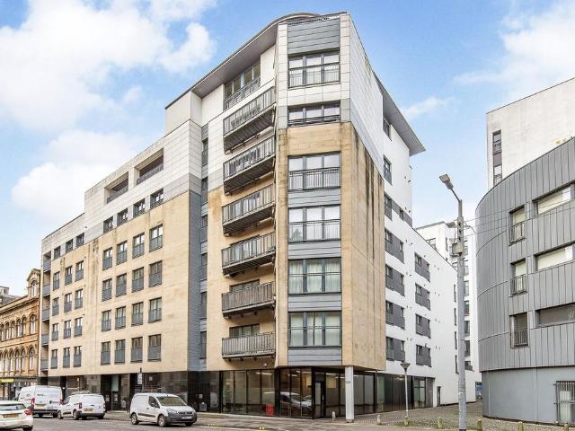 Flat for sale in Merchant City, Scotland