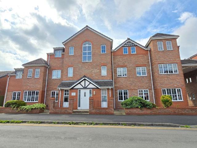 Flat for sale in Broadheath, Trafford Park