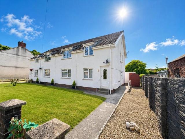 Flat for sale in Llanrhidian Higher, Pen-clawdd