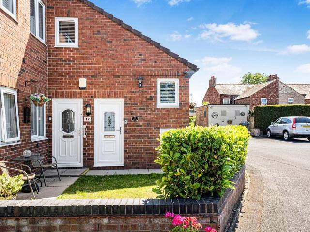 Flat for sale in Great Crosby