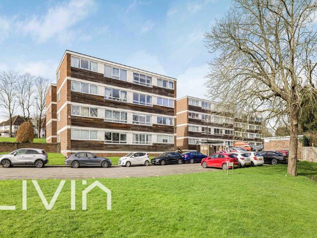 Flat for sale in London Borough of Croydon, Upper Norwood
