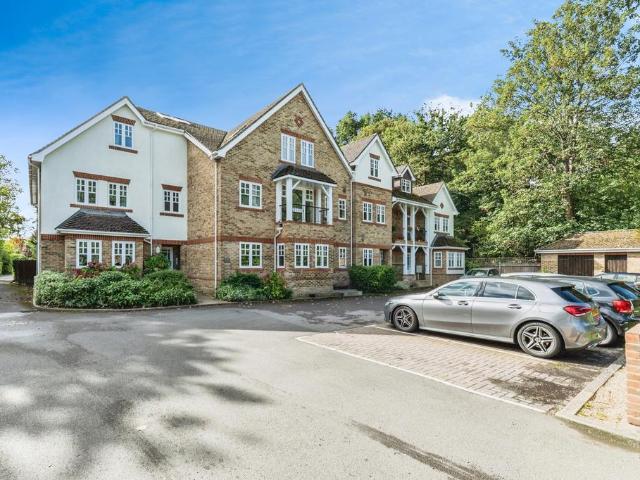 Flat for sale in Blackhills, Surrey