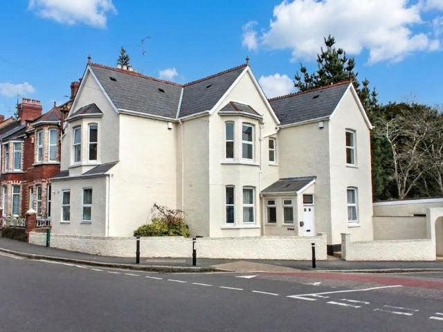 Flat for sale in Watergate, Devon