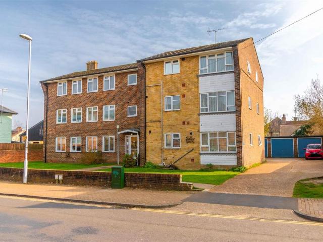 Flat for sale in Worthing, West Sussex