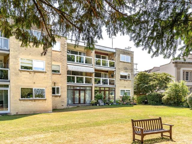 Flat for sale in Frenchay, South Gloucestershire