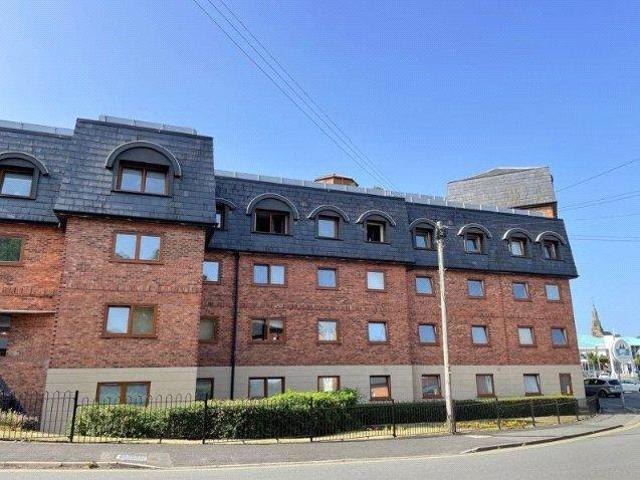 Flat for sale in Wrexham, Wales