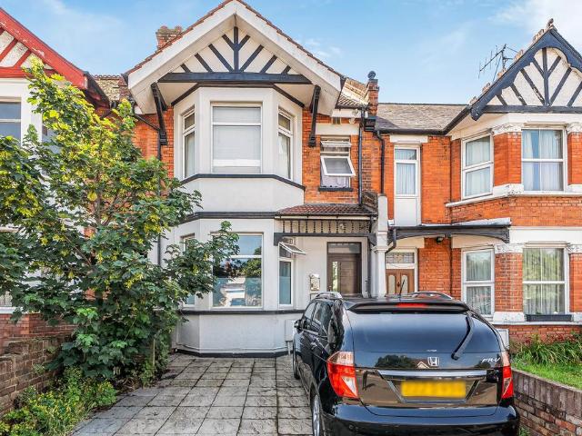 Flat for sale in Greater London