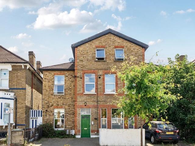Flat for sale in London Borough of Lewisham, Greater London