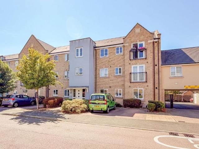 Flat for sale in Huntingdon, Cambridgeshire