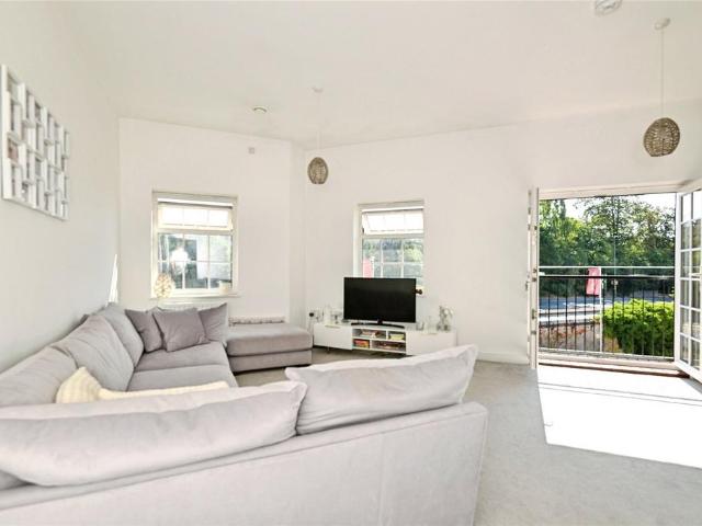 Flat for sale in Penenden Heath, Maidstone