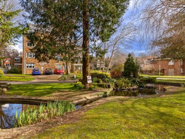 Flat for sale in Hollingbury, Brighton