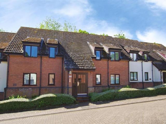 Flat for sale in Rodbourne, Swindon