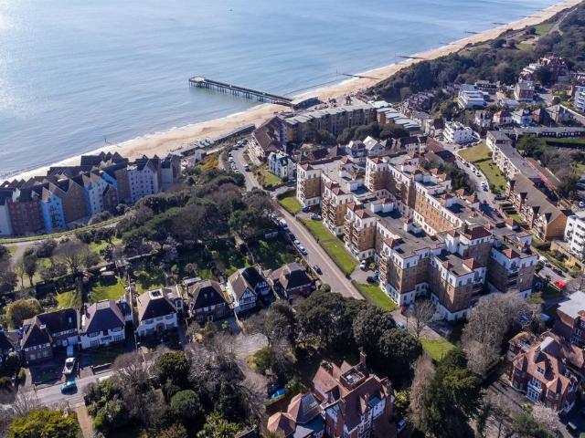Flat for sale in Boscombe, Bournemouth