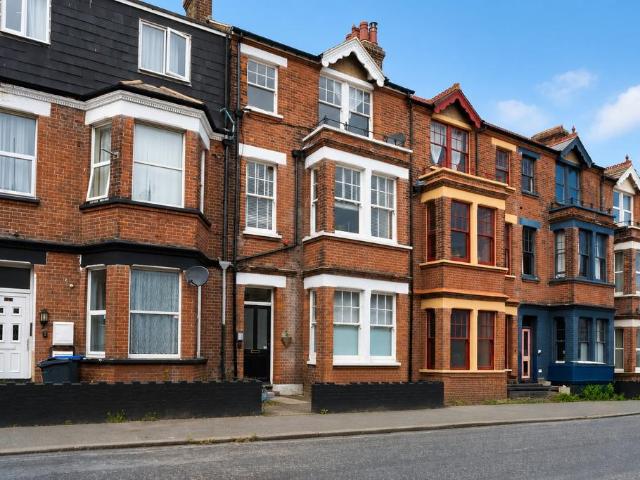 Flat for sale in Cliftonville West, Acol