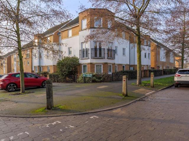 Flat for sale in Hampton Hargate, Peterborough