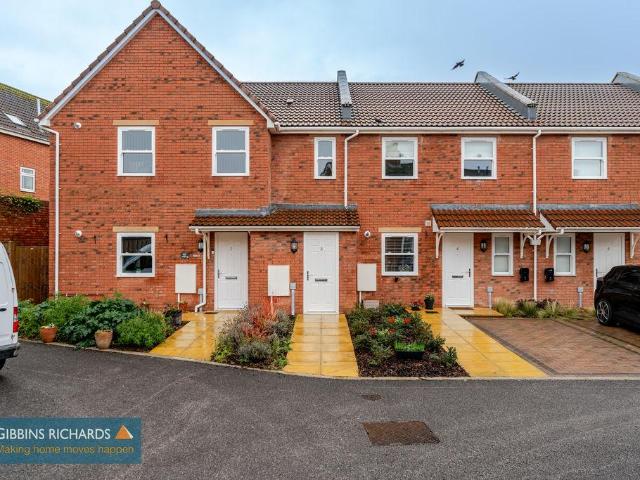 Flat for sale in Bridgwater, Somerset