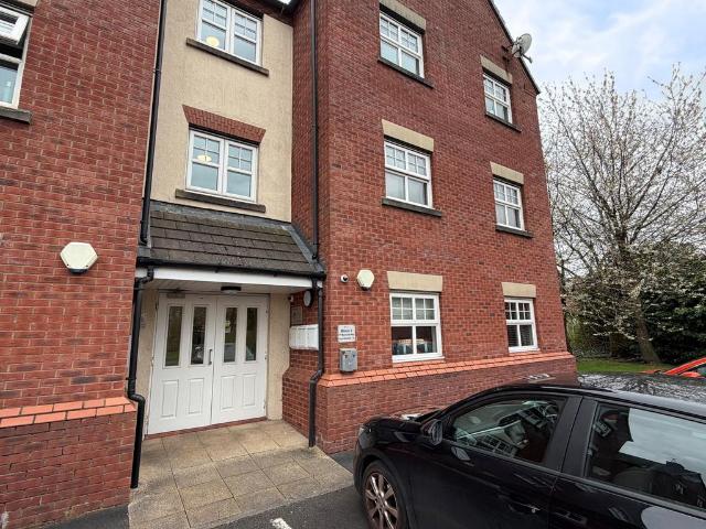 Flat for sale in Gorse Hill, Trafford Park