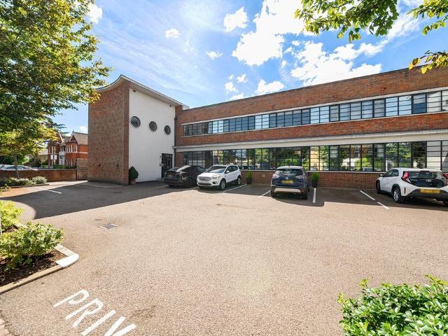Flat for sale in Hertford, Colliers End