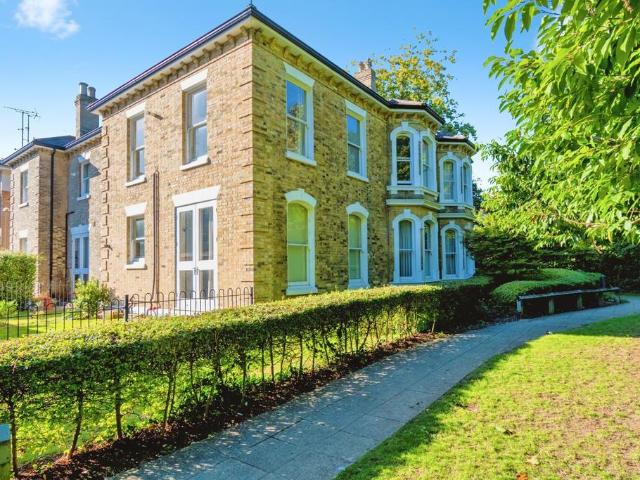 Flat for sale in Bevois Town, Isle Of Man