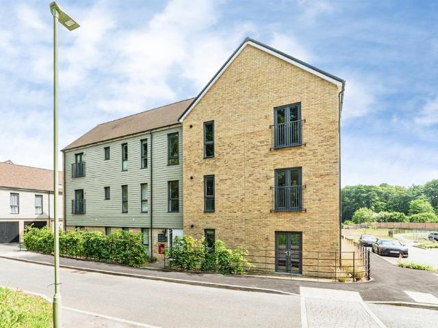 Flat for sale in Winklebury, Priest Down