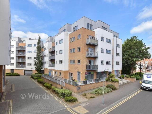 Flat for sale in Brook Street, Bourne Vale
