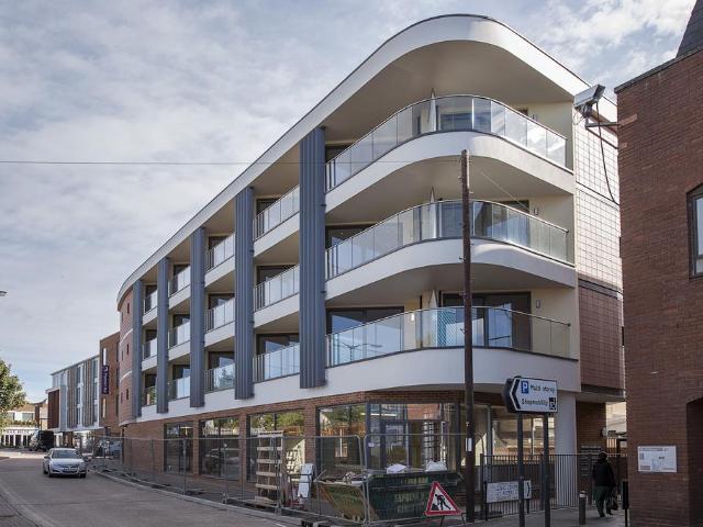 Flat for sale in St Albans, Five Acres