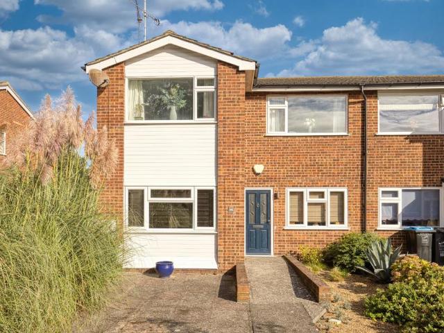 Flat for sale in St. Peter's, Thanet