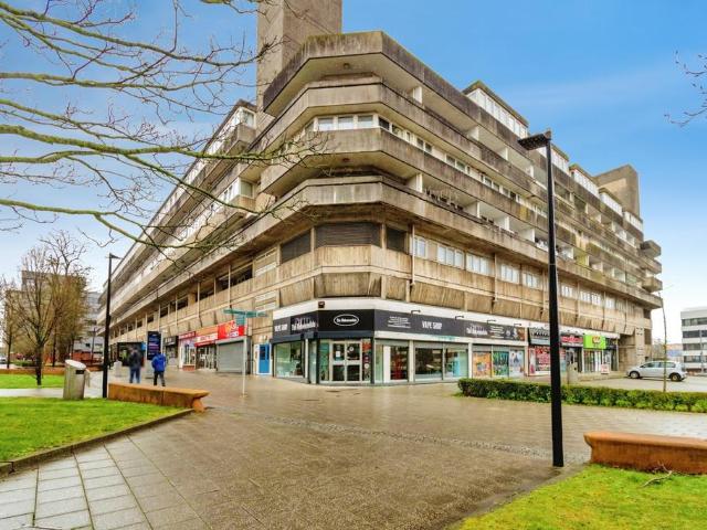 Flat for sale in The Polygon, Isle Of Man