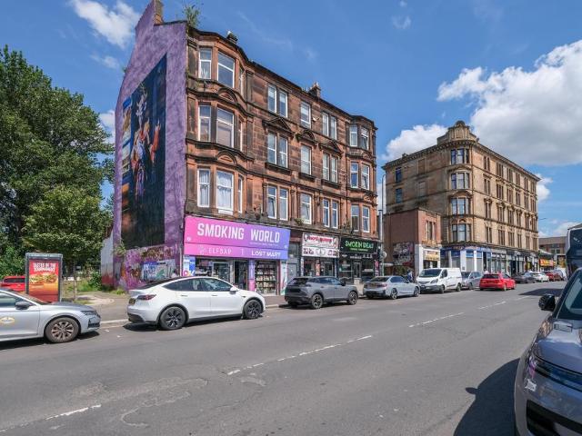 Flat for sale in Calton, Scotland