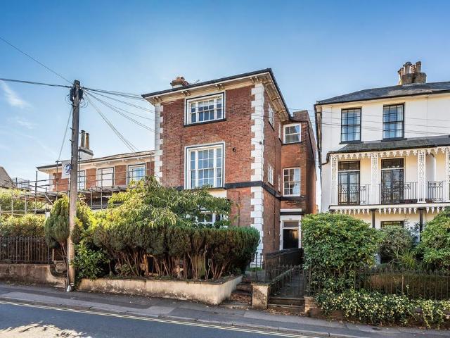 Flat for sale in Royal Tunbridge Wells, Tunbridge Wells