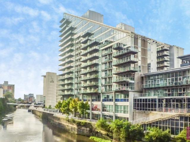 Flat for sale in City Centre, Salford