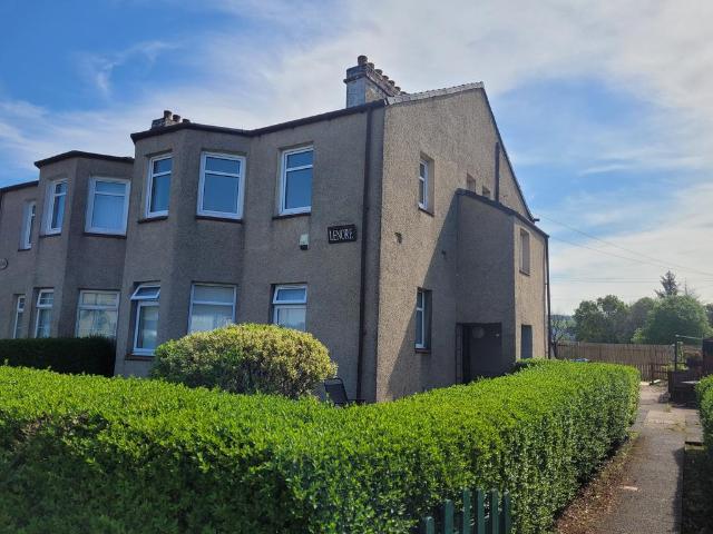 Flat for sale in Alexandria, Scotland