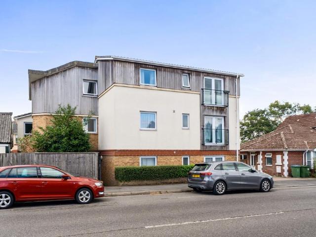 Flat for sale in Bassett, City Of Southampton