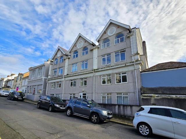 Flat for sale in Mount Wise, Isle Of Man