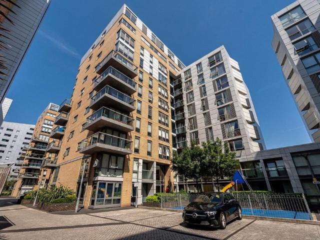 Flat for sale in Greenwich Town Centre, Greater London