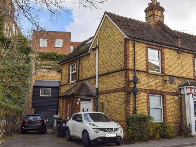 Flat for sale in Sevenoaks, The Butts