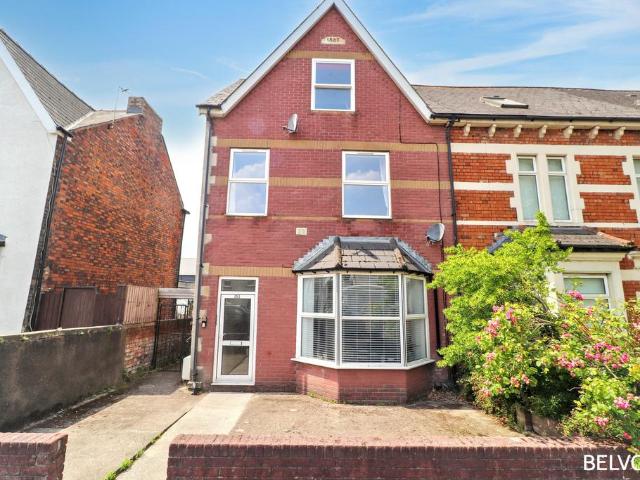 Flat for sale in Falcon Lodge, Wales