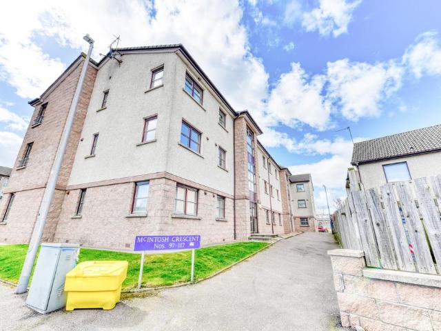 Flat for sale in Ballindoch, Scotland