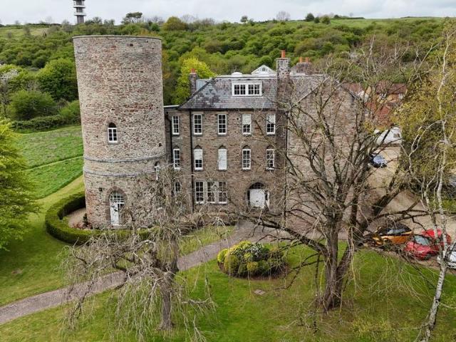 Flat for sale in Feckenham, City Of Bristol