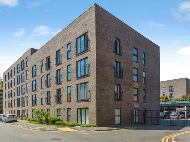 Flat for sale in Gorse Hill, Trafford Park
